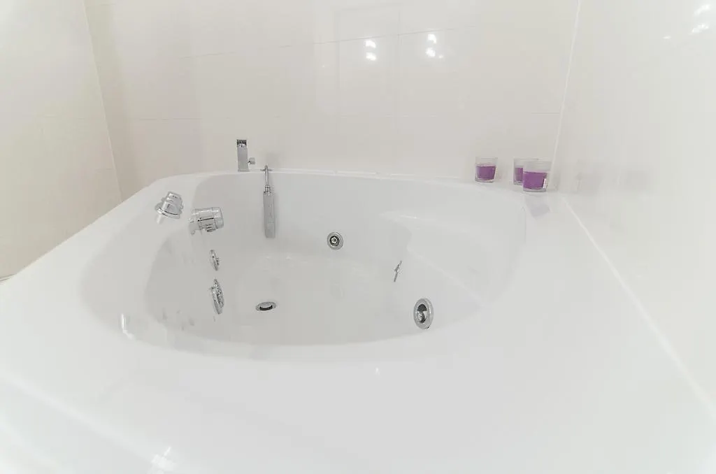 Snow White Loft With Jacuzzi Hotel Prag Tjekkiet